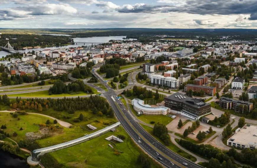 Henkilökohtainen avustaja mukana kulttuurimenoissa